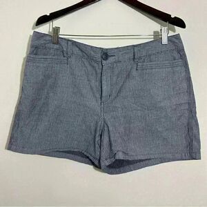 St John's Bay Women's Stripped Shorts Size 14